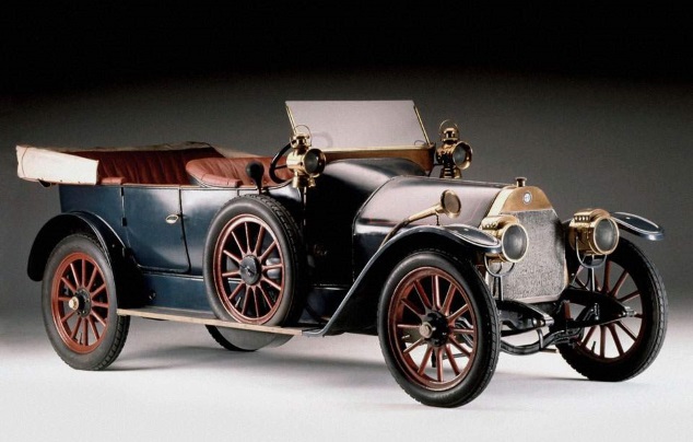 Первые модели самых известных автопроизводителей: 20 фото
