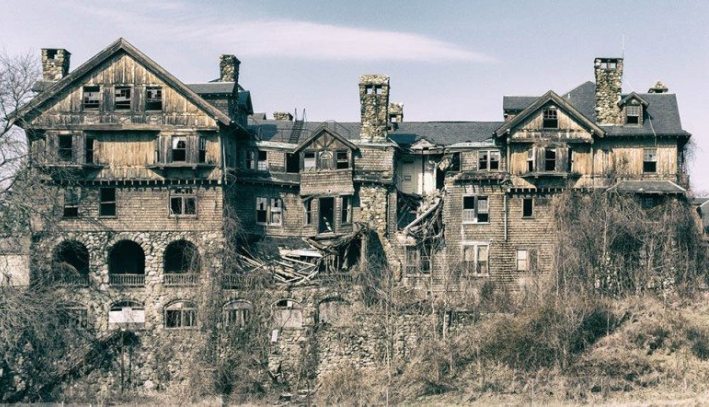 Заброшенные старинные дома и замки мира, 41 фото