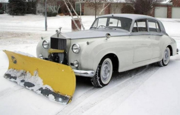 Смешные фото о необычных способах уборки снега на дорогах