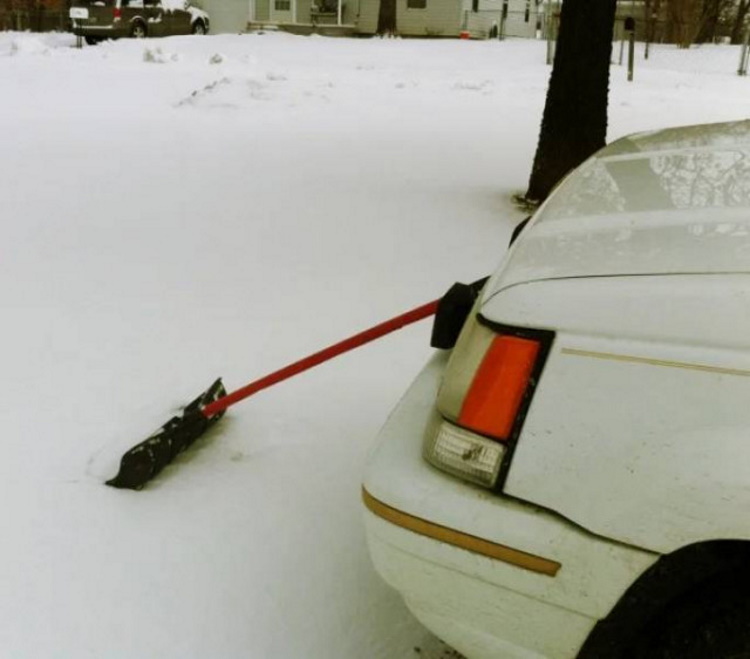 Смешные фото о необычных способах уборки снега на дорогах