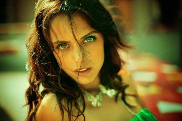 Красивые девушки с зелеными глазами, 30 фото