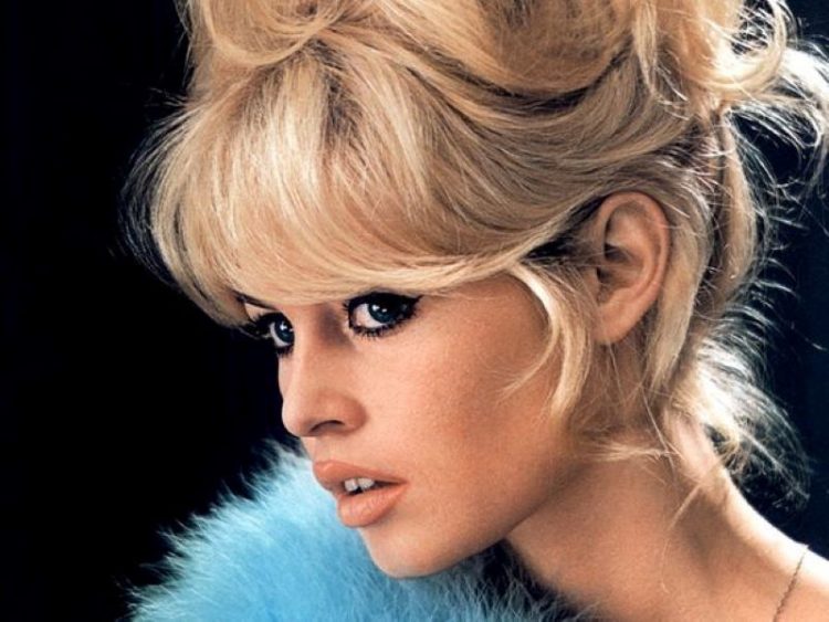 Brigitte Bardot_samyye krasivyye znamenitosti devushki blondinki