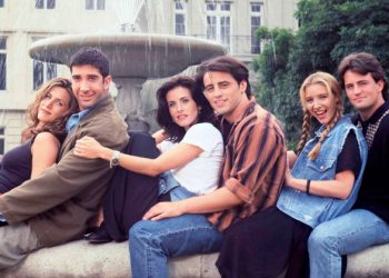 Лучшие модные образы в сериале “Друзья”