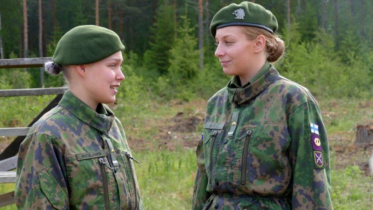 женщины в армии