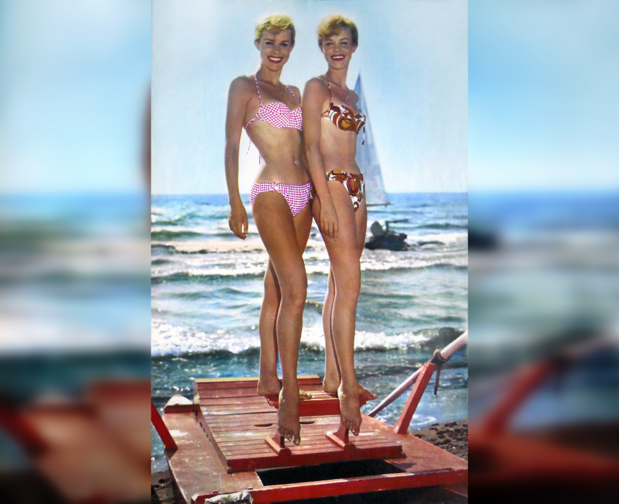 Nostalgic Beach Reverie: Unforgettable Moments Preserved in Retro Frames